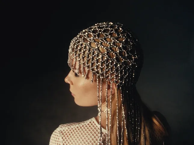 Partýið ert þú og ég - GusGus ft. Unsteinn & Tatjana