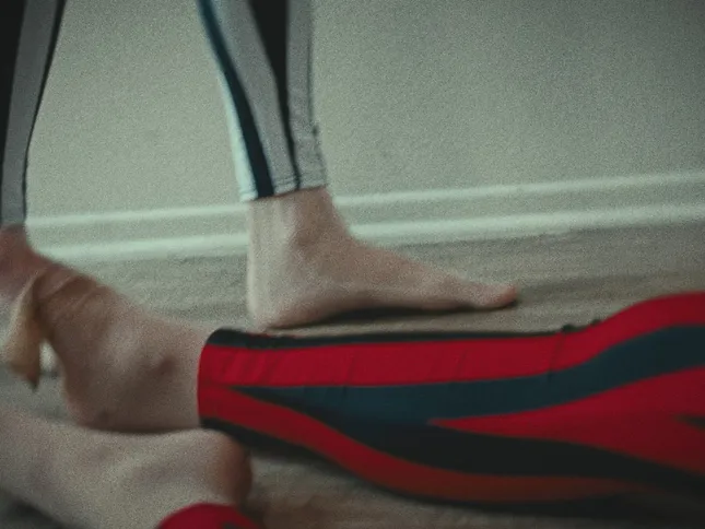 Splits. (Short Film)
