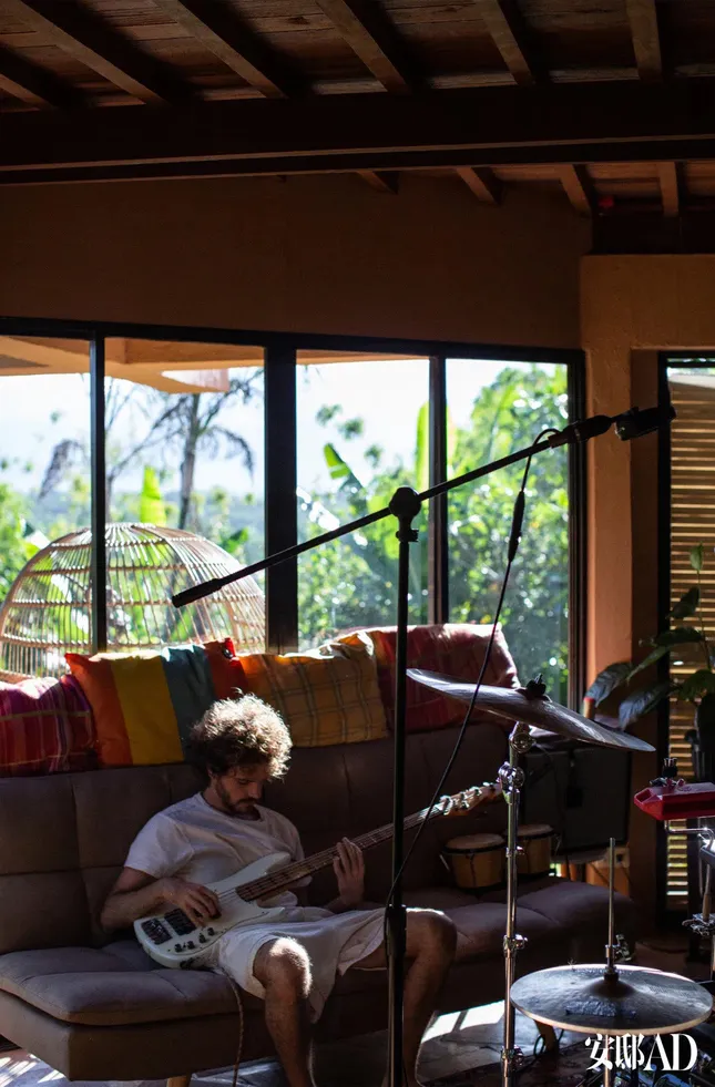 FKJ House Visit for AD Magazine