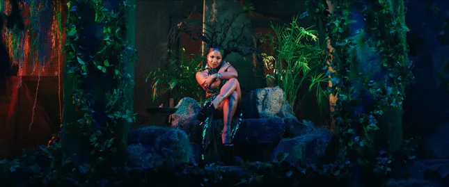 RUN RUN x SHENSEEA