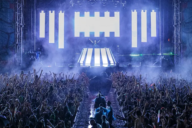 Music - Live and Portraits