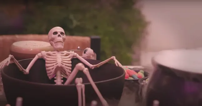 Who's In My Bathroom (Halloween Ep)