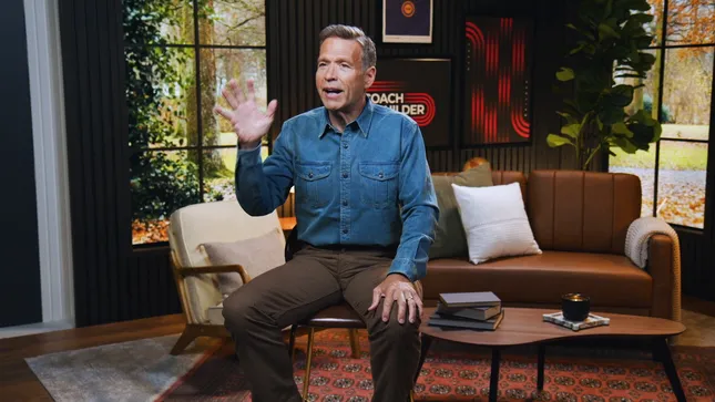 CoachBuilder "Hero On A Mission"