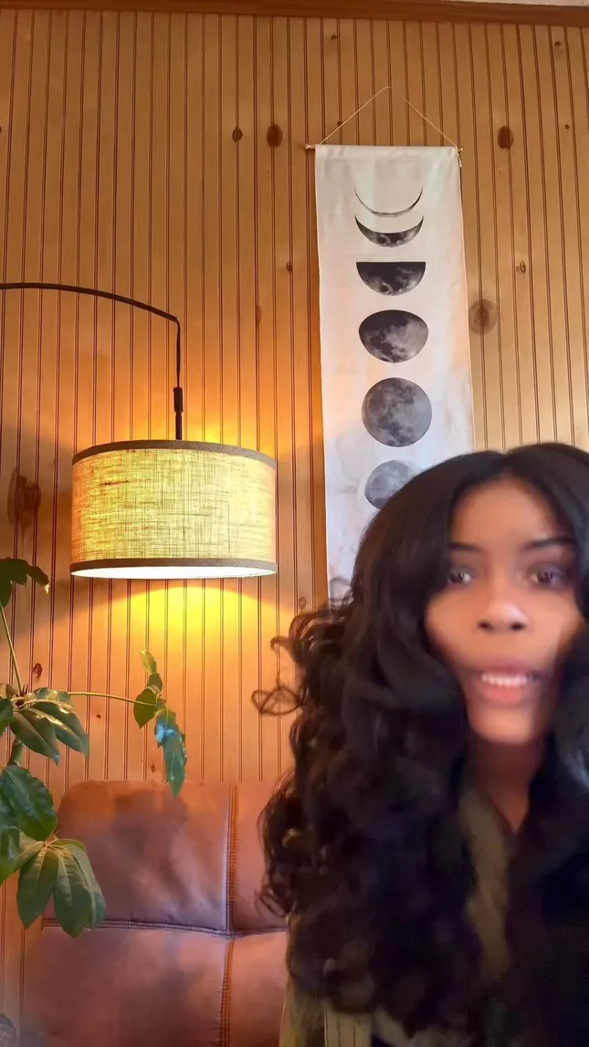 Simple talking head content