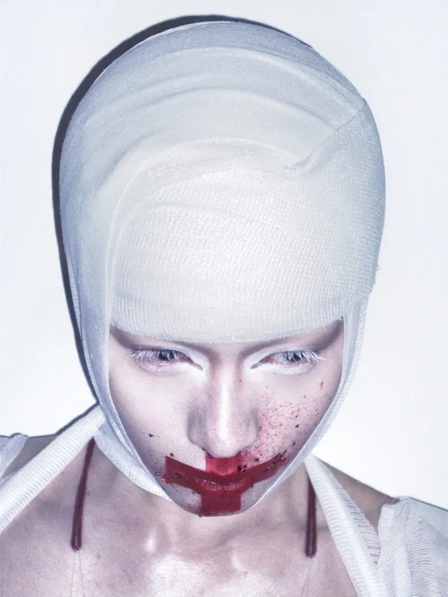BANDAGE/BONDAGE