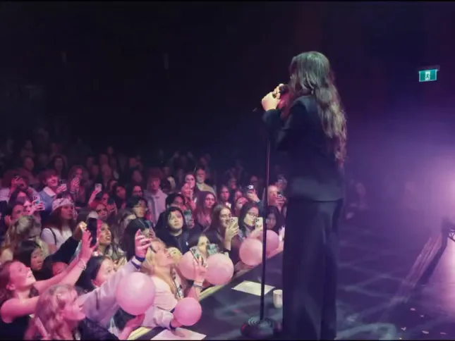 Jade LeMac Tour Social Content