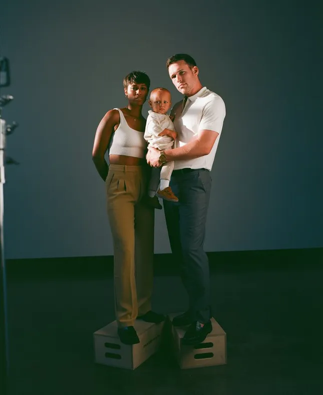 HOUSTON, WE GOT A FAMILY!