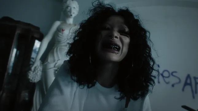 Molly Santana | "Out My Body" MV