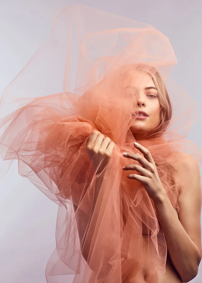 Sheer Motion // Fashion editorial test photography & retouching