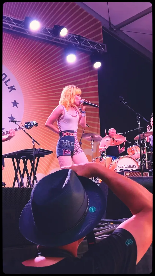 Bleachers + Hayley Williams “Mirazapine” Live at Newport Folk Festival