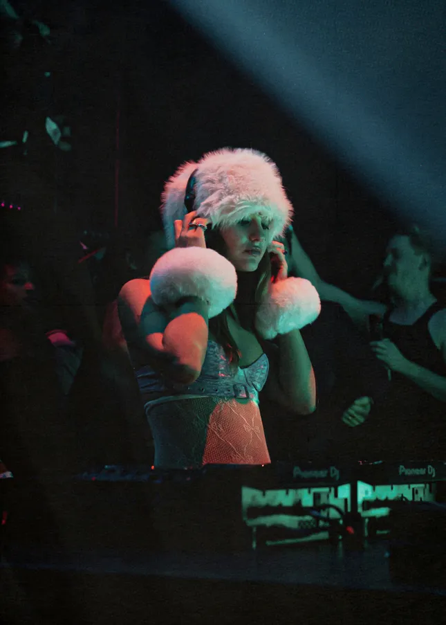 Aries in Heat: Victoria De Angelis & AK Sports at House of Yes