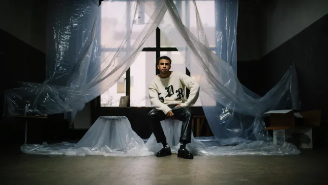 Chris Louis - High Horse [ Music Video ].