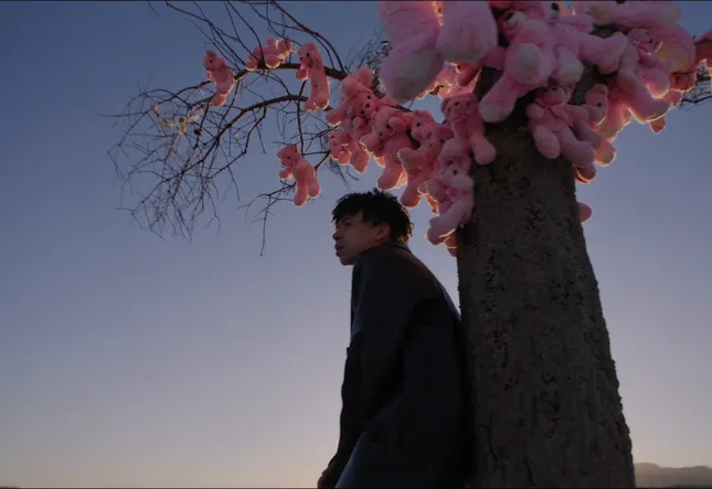 Iann Dior - I Think You Should Go (Official Music Video)