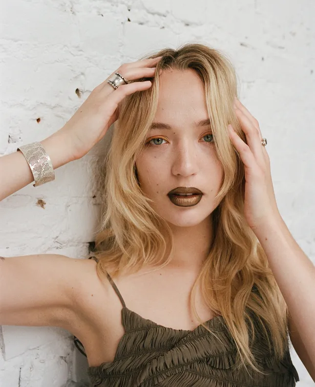 Ava