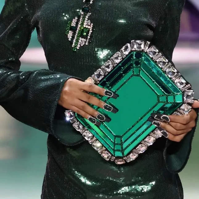 Press on nails for the blonds fashion show SS23