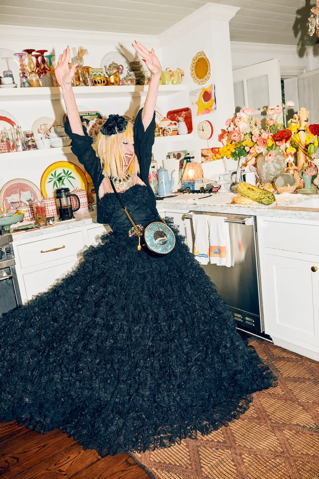 BETSEY JOHNSON 2025 Q4 PORTRAITS