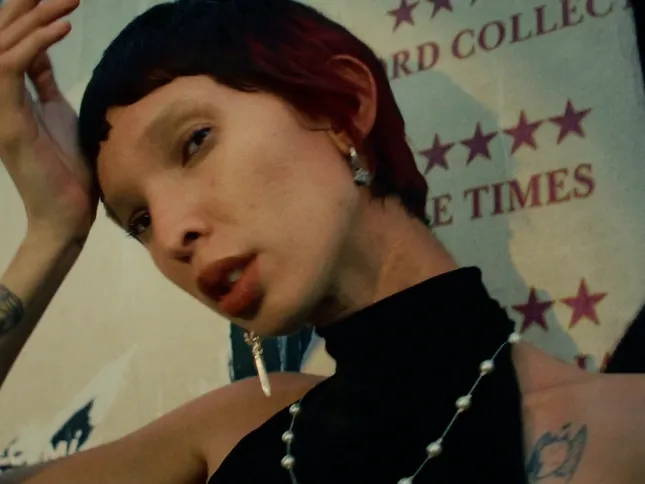 REBEL - Asia Henry - MiuMiu