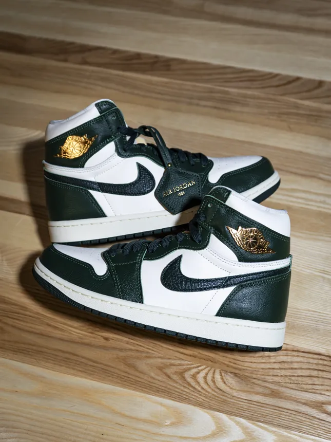 Air Jordan 1 Women’s OG “Fir Green”