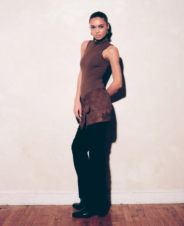 EYSHILA Editorial.