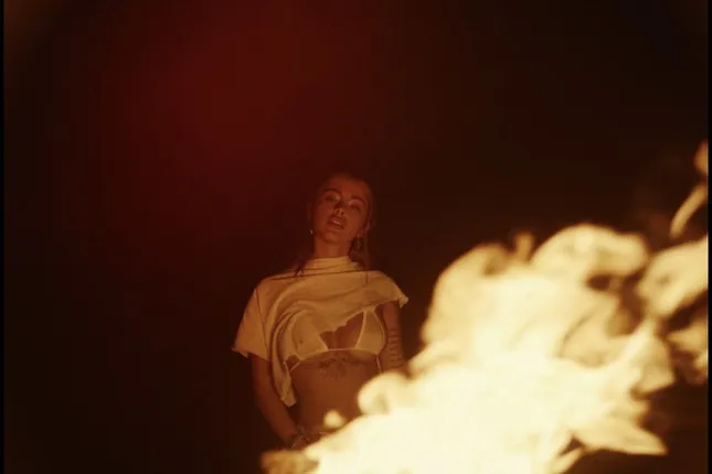 Malu Trevejo - Repeat