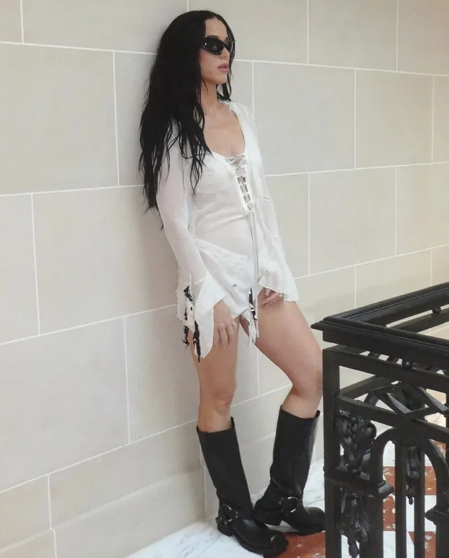 Katy Perry in Paris