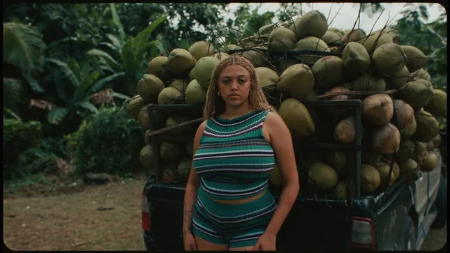 Mahalia “Lifesize”