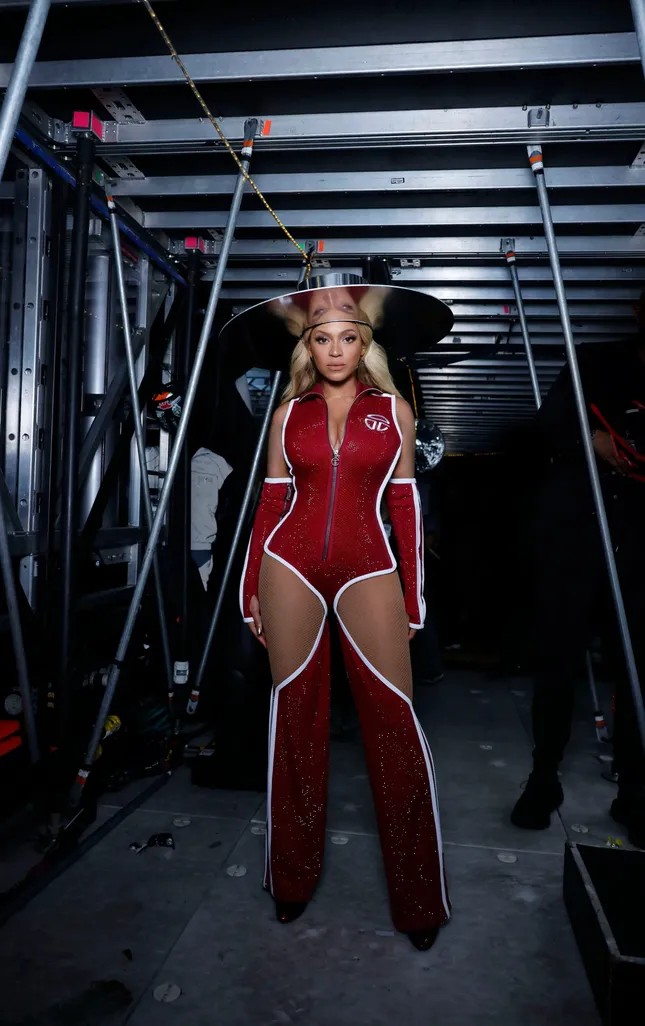 TELFAR x BEYONCÉ: CUSTOM “RENAISSANCE” TOUR LOOKS
