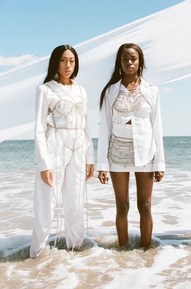 SISTERS — Tahiann Yasmine