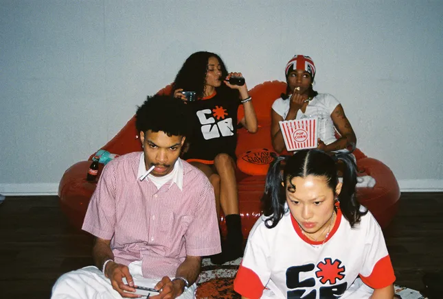 GiRLS <3 COUP
