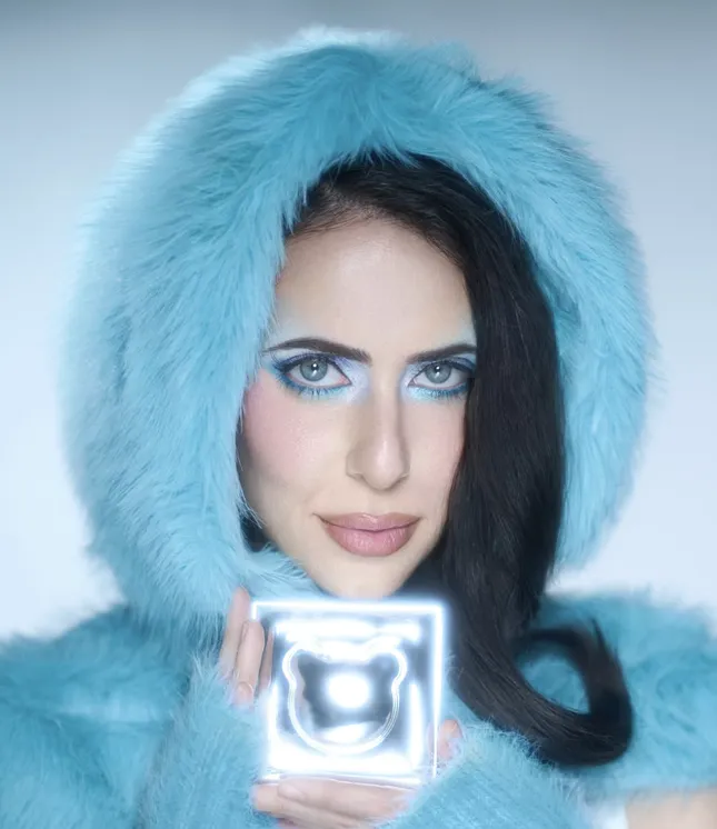 Hila Klien for Teddy Glow