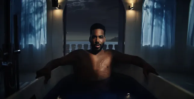Sus Huellas - Romeo Santos
