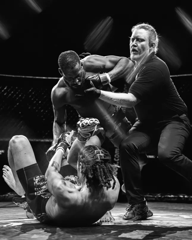 MMA in B&W