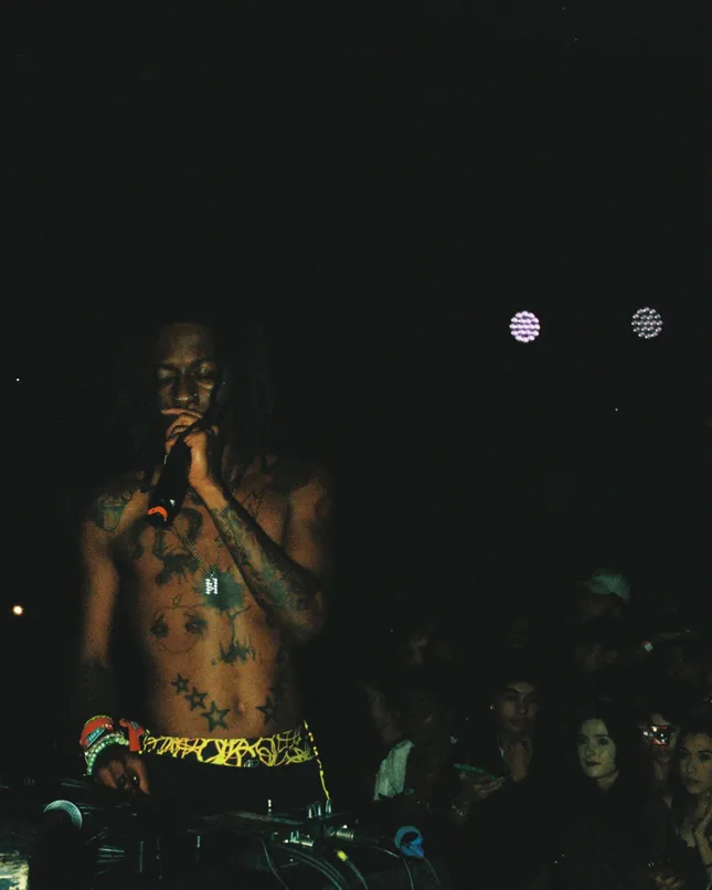 Skaiwater performing on the ‘Just Wanna Be Me’ Tour
