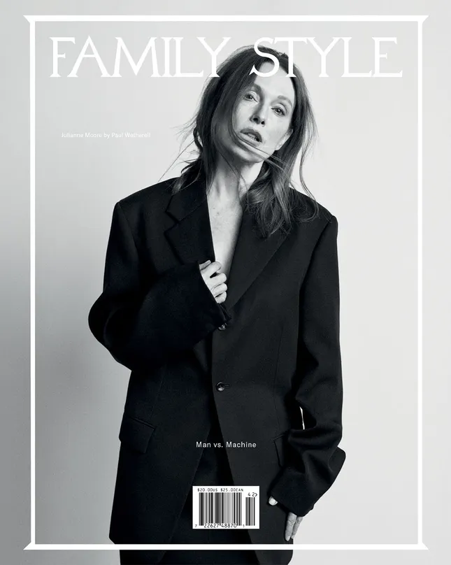 FAMILY STYLE x Julianne Moore