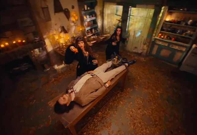 Karina Sofía, Sofía Reyes - La Loca