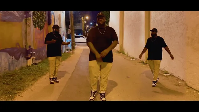 Get Money Freestyle - Young Reela