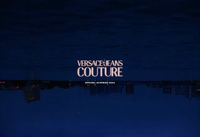 “Metropolitan Nocturnes” Versace Jeans Couture