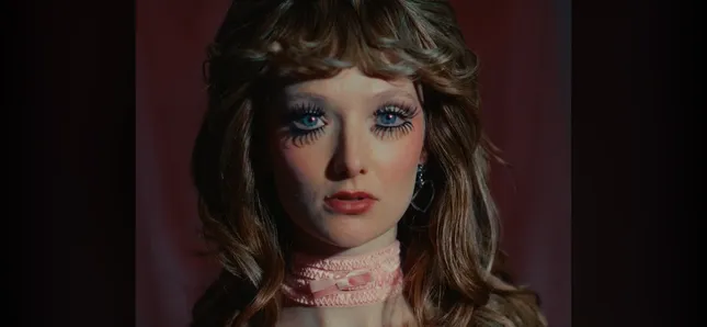 Venomous - Editorial