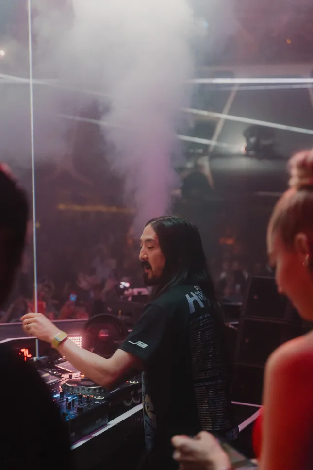 Steve Aoki.