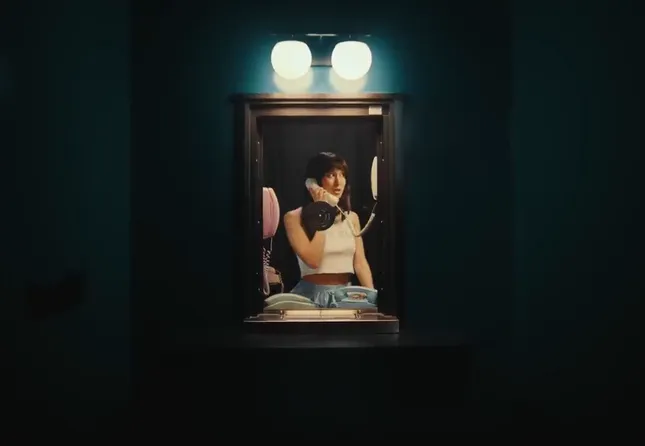 Juliet Ivy - Is It My Face? Music VIdeo