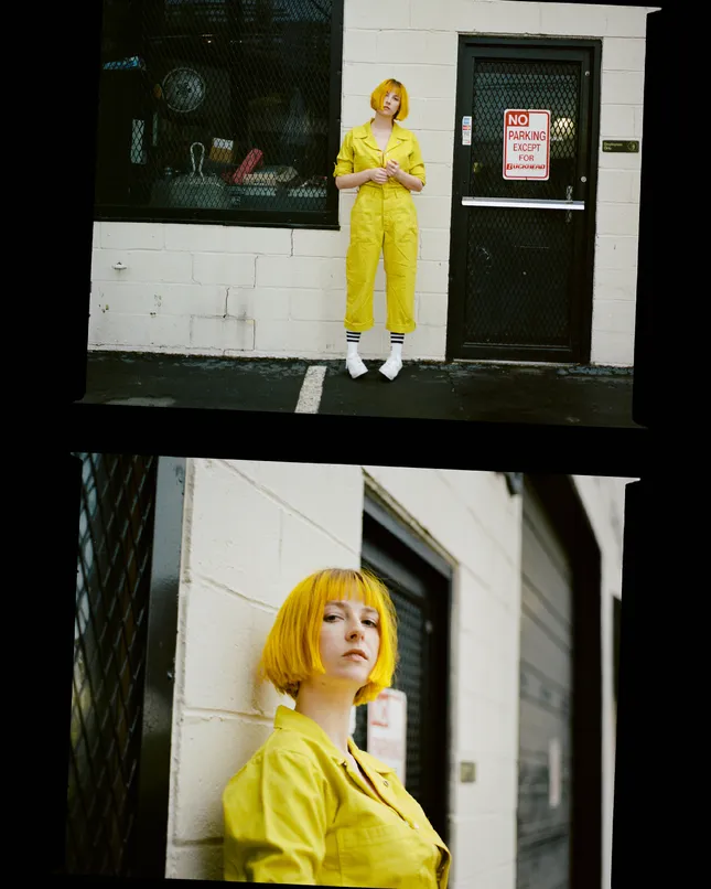 Tessa Violet, Coup De Main