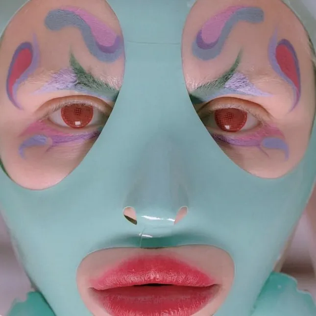 MAKEUP