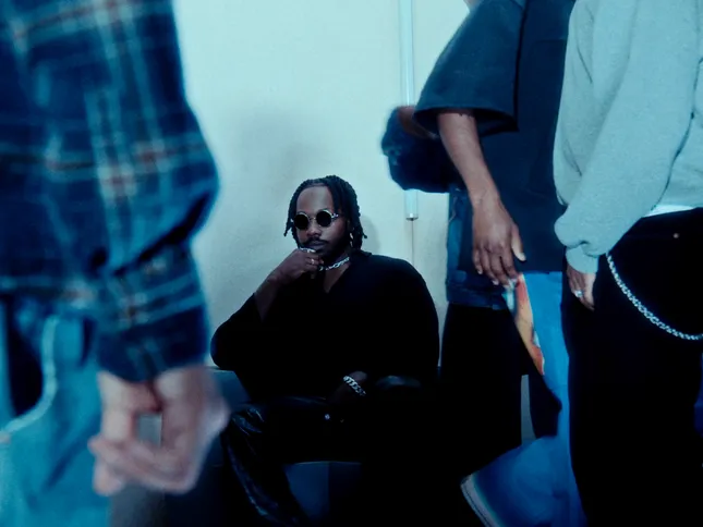 CHANNEL TRES ft. BARNEY BONES / “BERGHAIN” VISUALIZER