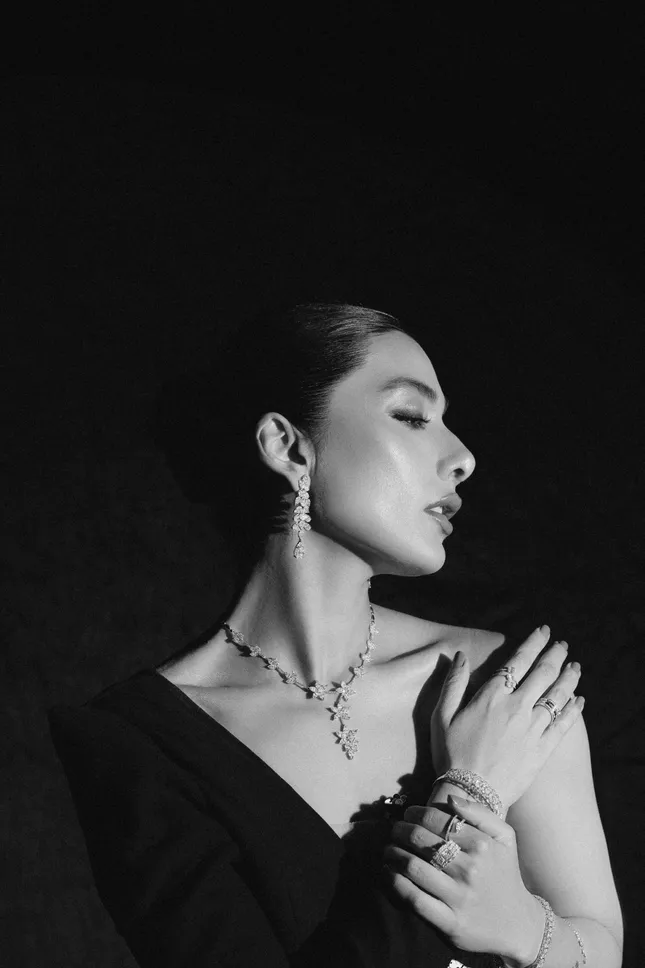 Damas Jewels