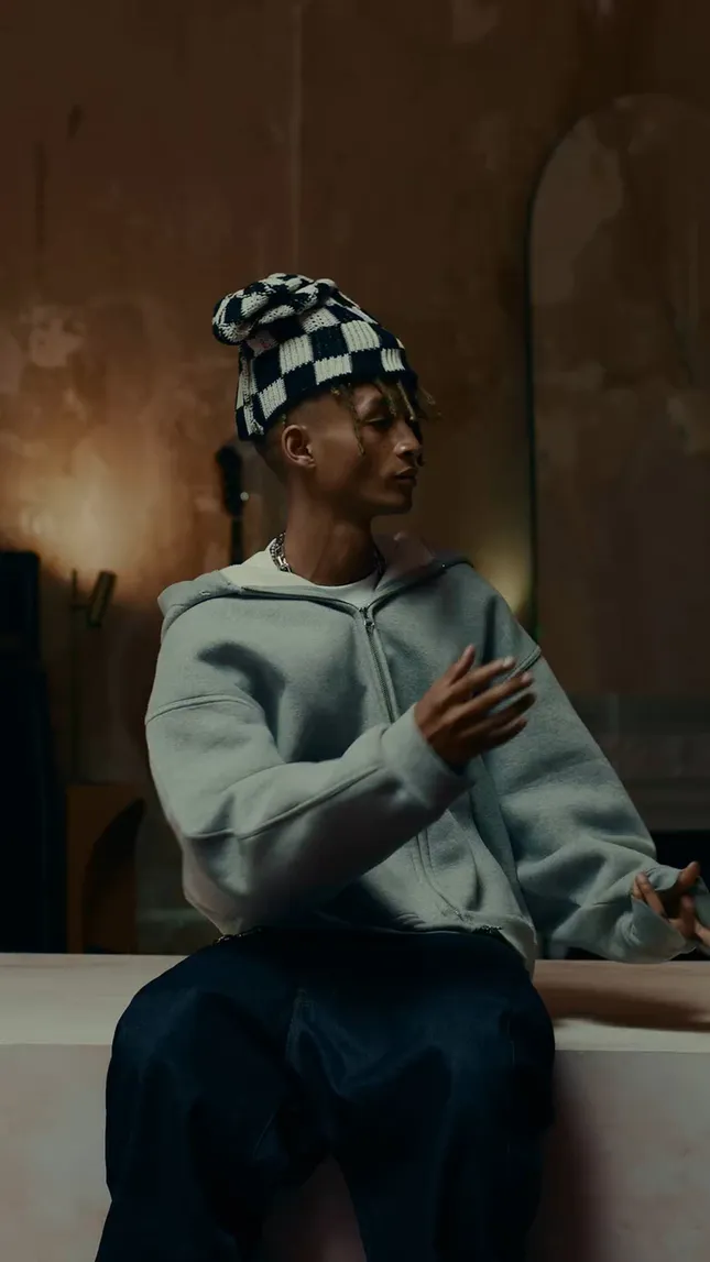 Samsung What’s in the box - Jaden Smith