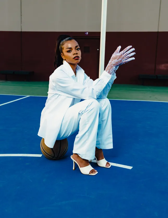 No Dunking ⛹🏽‍♀️