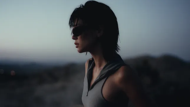 Alo - FA25 Women - LUNAR GREY