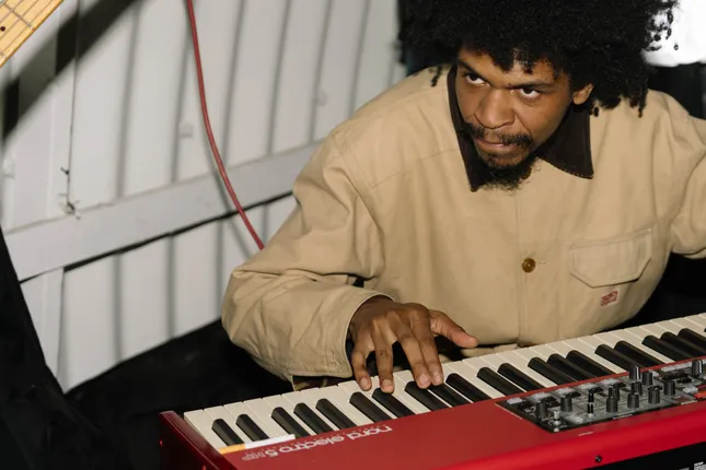 Bodies on Canvas - Mo0d Band