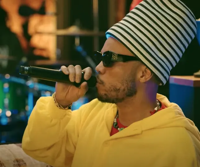 Apple Music Presents - “PAAKHOUSERADIO”
