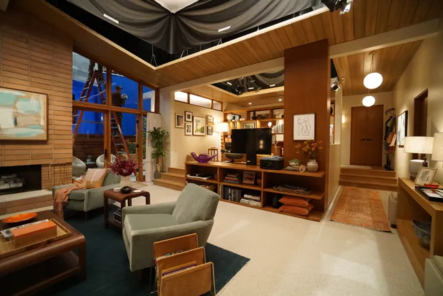Grace & Frankie S7: Brianna & Barry's House